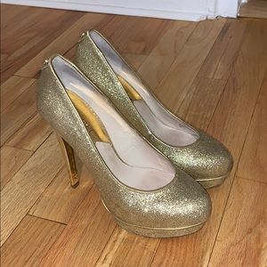 Michael kors gold heels